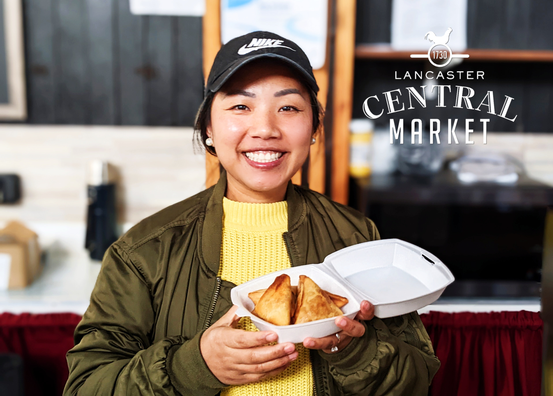 314543669_10151874409894984_6769637418427843049_n Rita Nuam and her husband, Chris Minmin, will offer Thai 🇹🇭 cuisine and Asian fusion favorites to Market shoppers at their new stand, 𝐇𝐢𝐥𝐥𝐬 𝐭𝐨 𝐒𝐞𝐚. The couple is from Myanmar – Rita from the mountains and Chris is from the coast - thus Hills to Sea. Market foodies can look for Red & Green Curries, Pad Thai, Basil Fried Rice, Samosas, Egg Rolls, and more! 𝐇𝐢𝐥𝐥𝐬 𝐭𝐨 𝐒𝐞𝐚 will add plenty of veggie options to its menu. They are focusing on Thai cuisine for a seamless transition but plan to add native dishes soon. They also hope to add more Asian fusion dishes as their country is close to 🇹🇭 🇮🇳 🇨🇳 Thailand, India, and China, and the cuisines merge deliciously. Chris and Rita look forward to sharing their love of their native foods